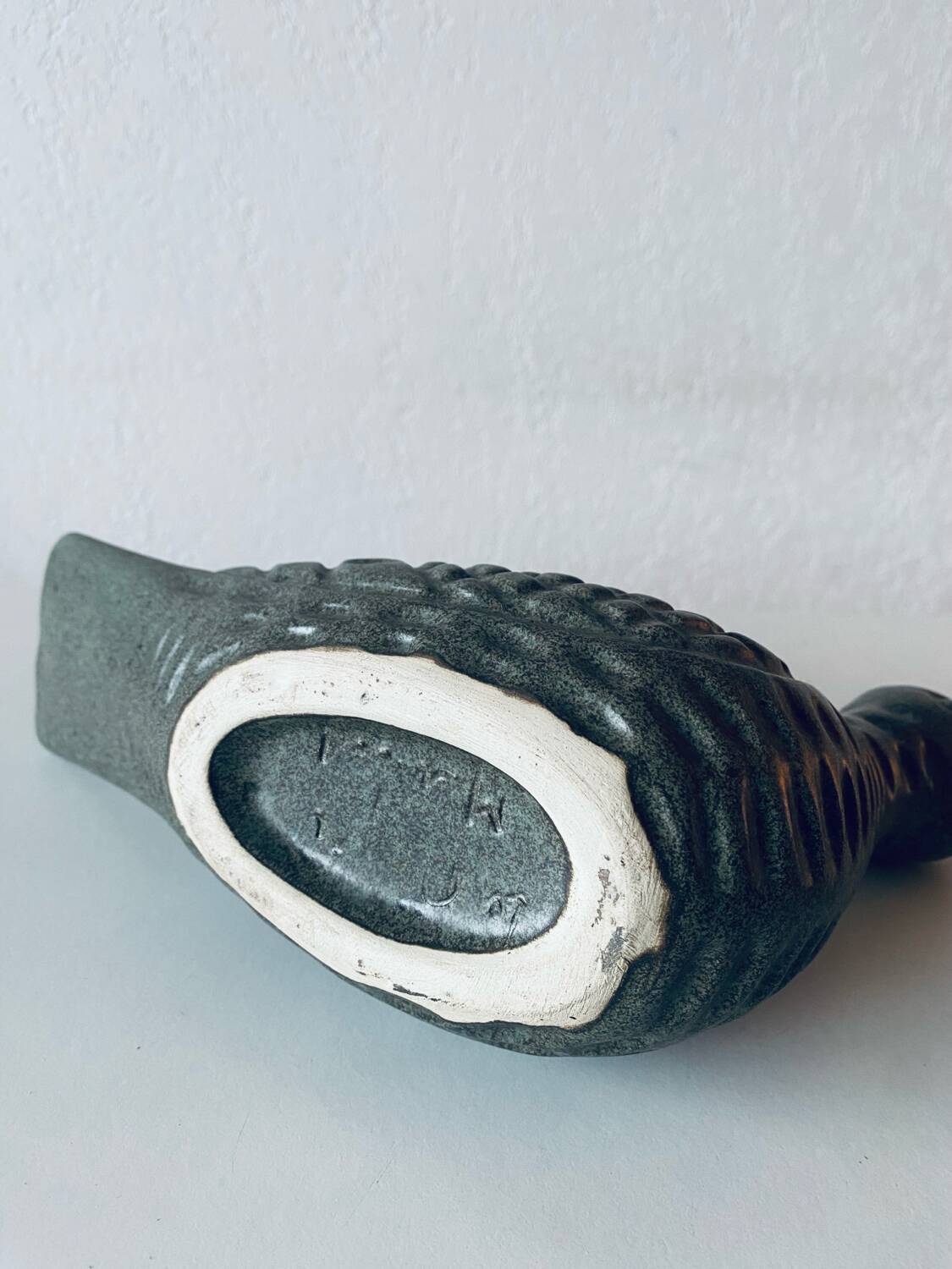 Bird-shaped vase signed Le potier Menton