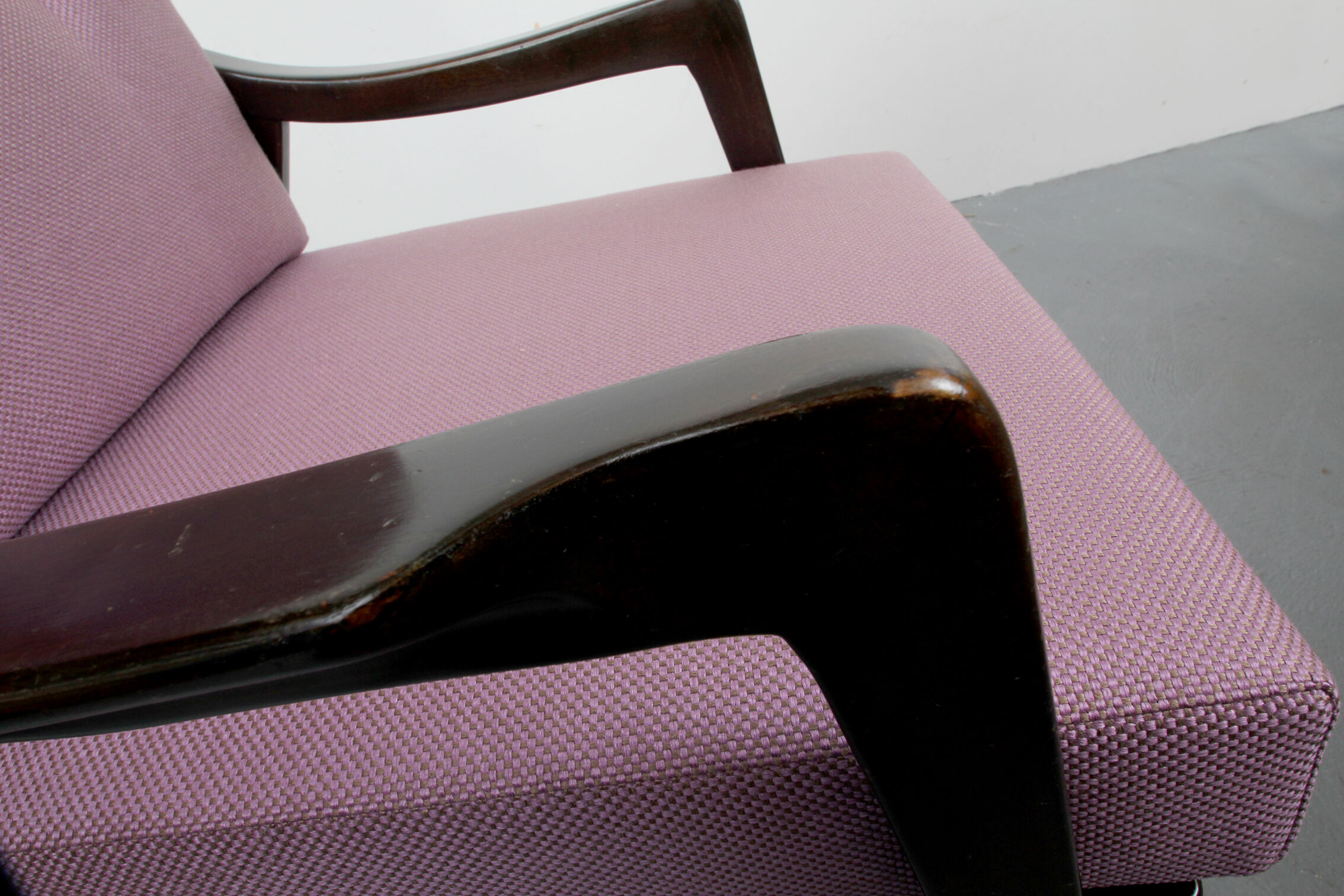 1960s armchair in violet