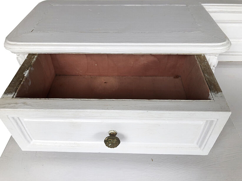 Louis XVI-style tiered desk lay white