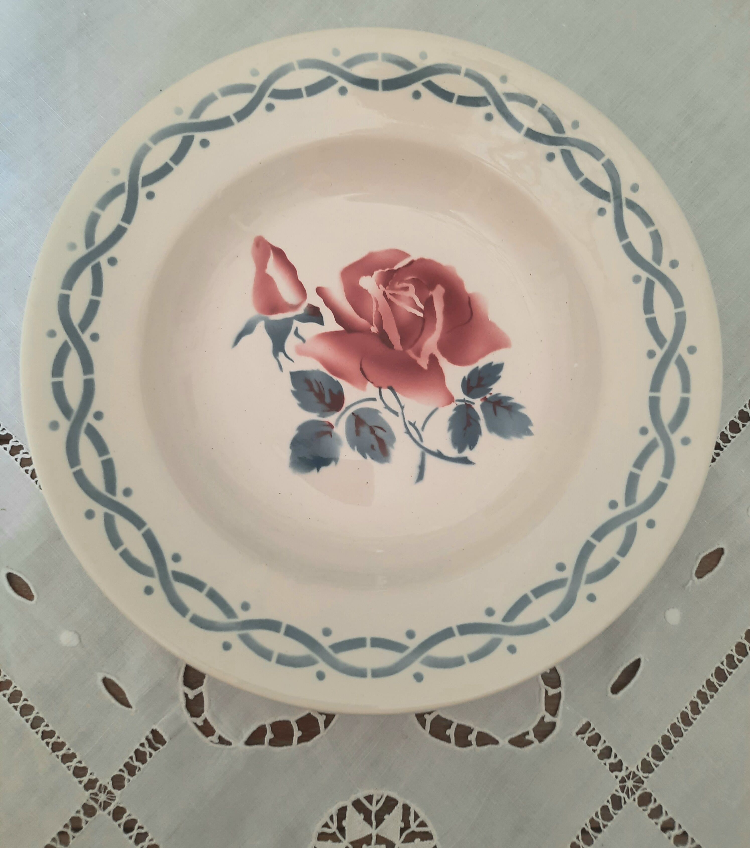 Mismatched old hollow plates