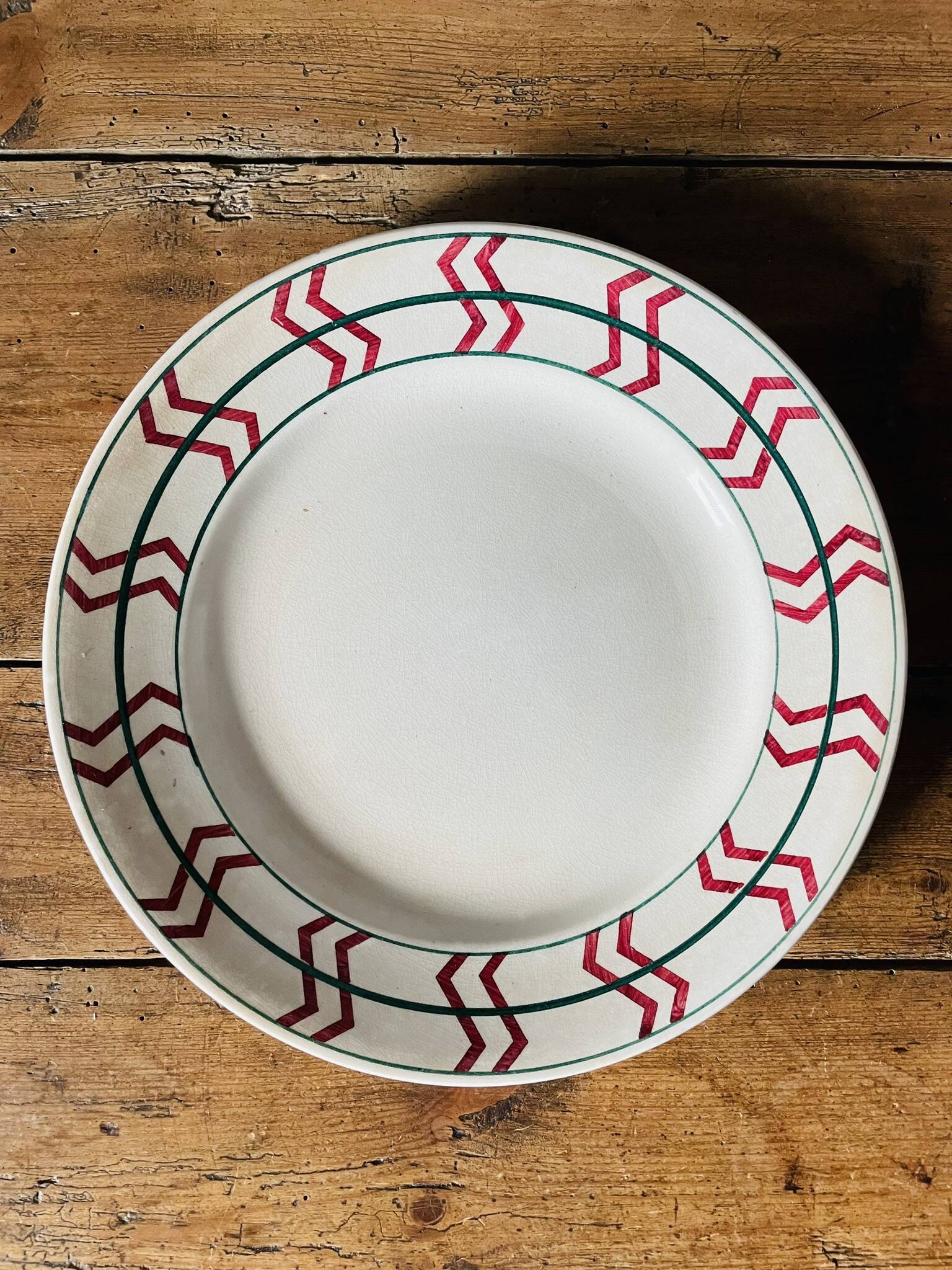 Round dish Moulin Des Loups and Hamage