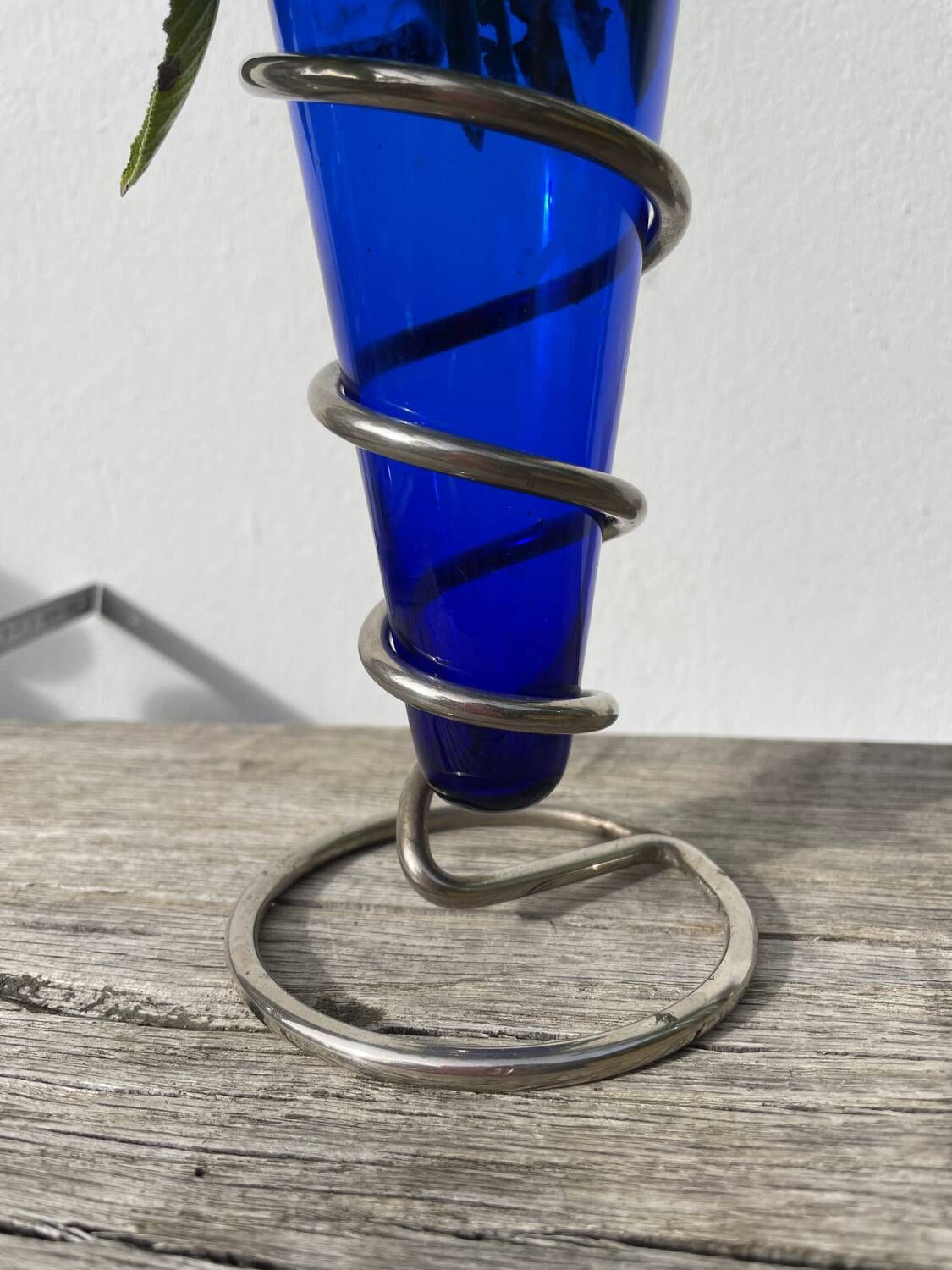 Small vase in cobalt blue glass and metal, 1980