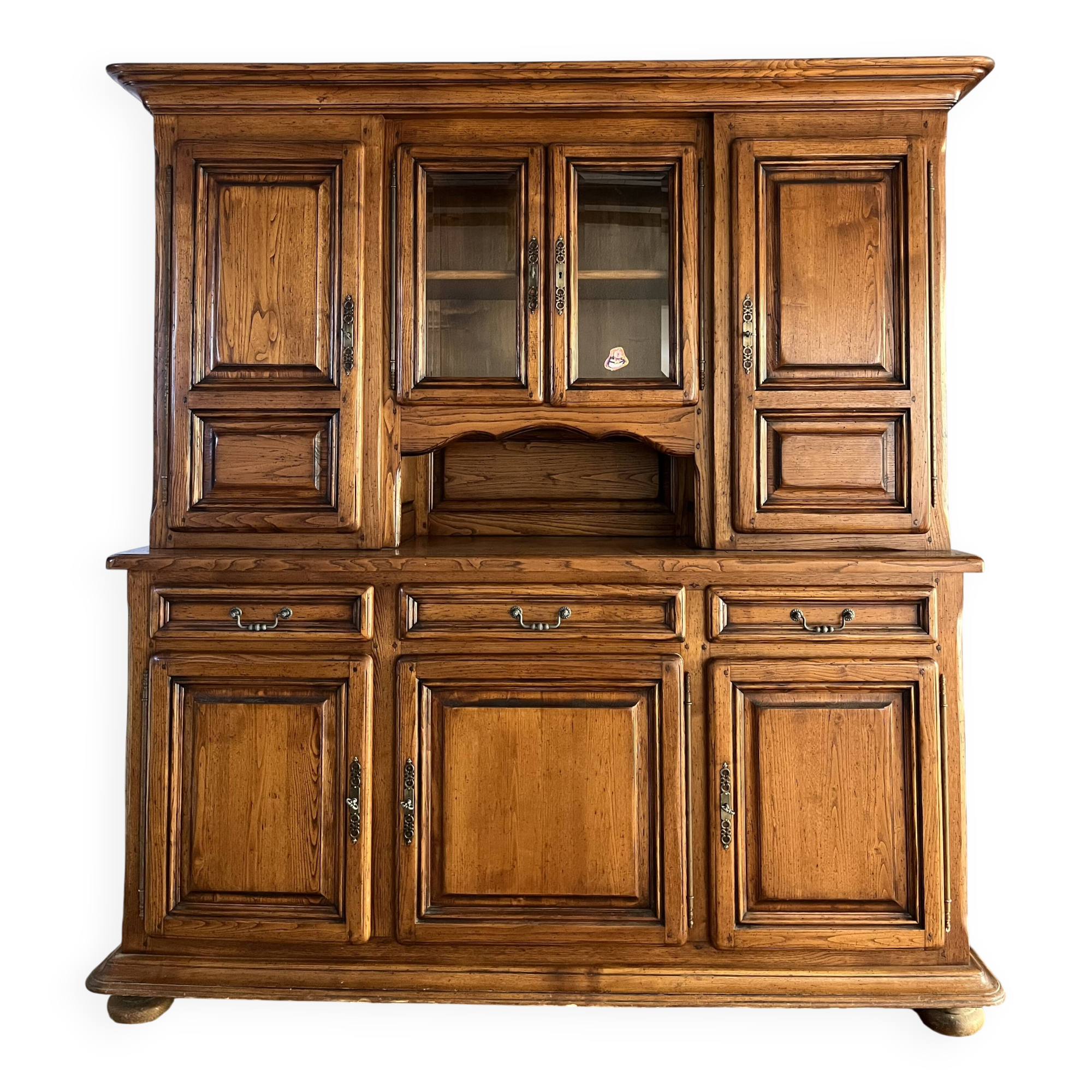 Solid oak dresser in rustic/country chic style