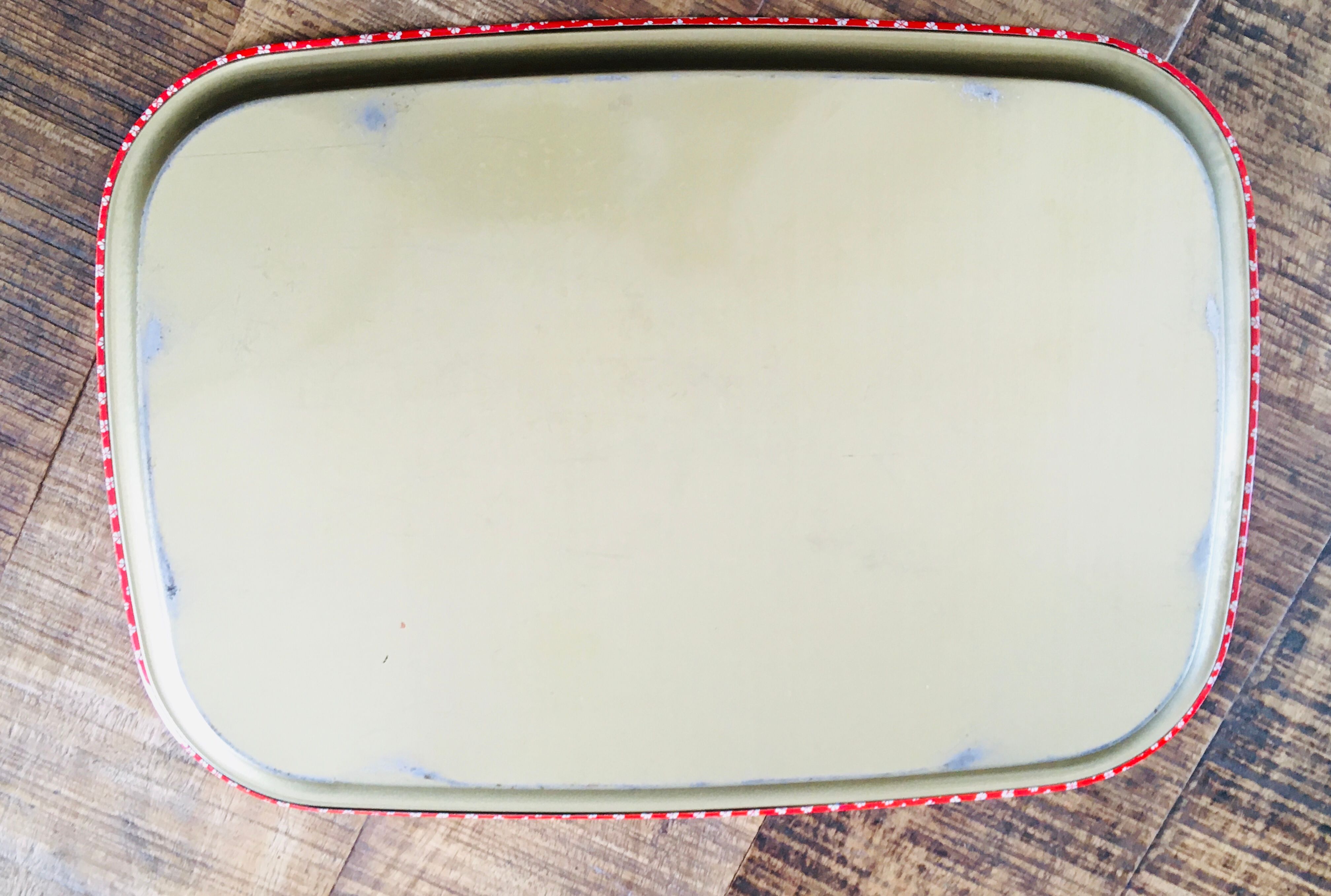 Flowery metal tray 70s