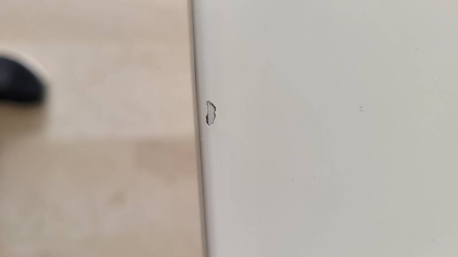 Extendable living room table