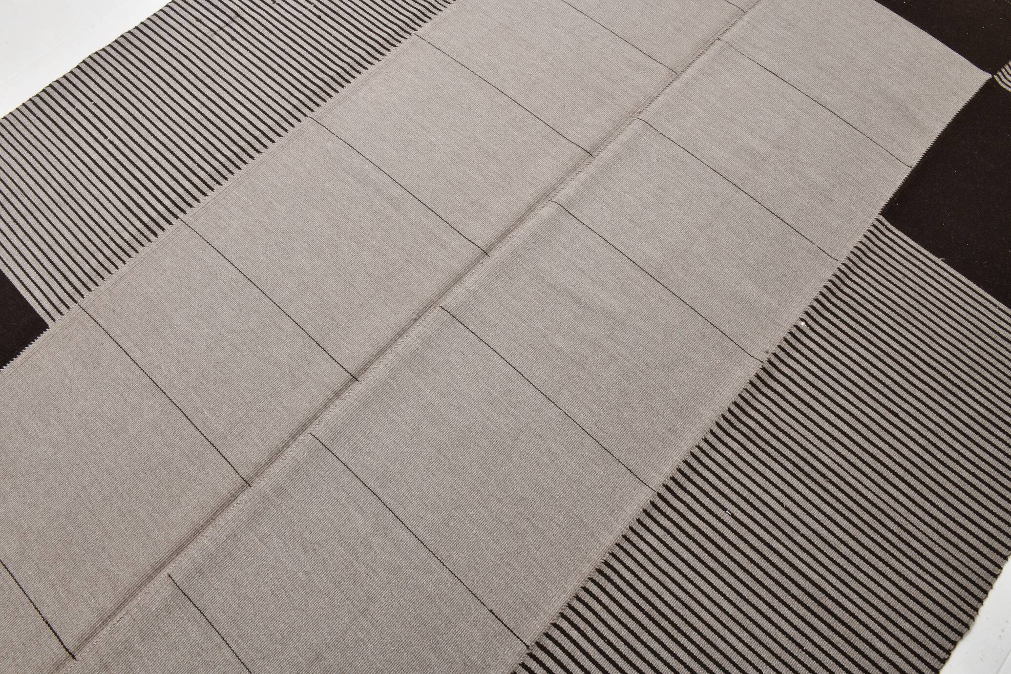 Tapis Kilim Moderne, Fait Main, Noir & Gris, Style Contemporain, 225x320 Cm