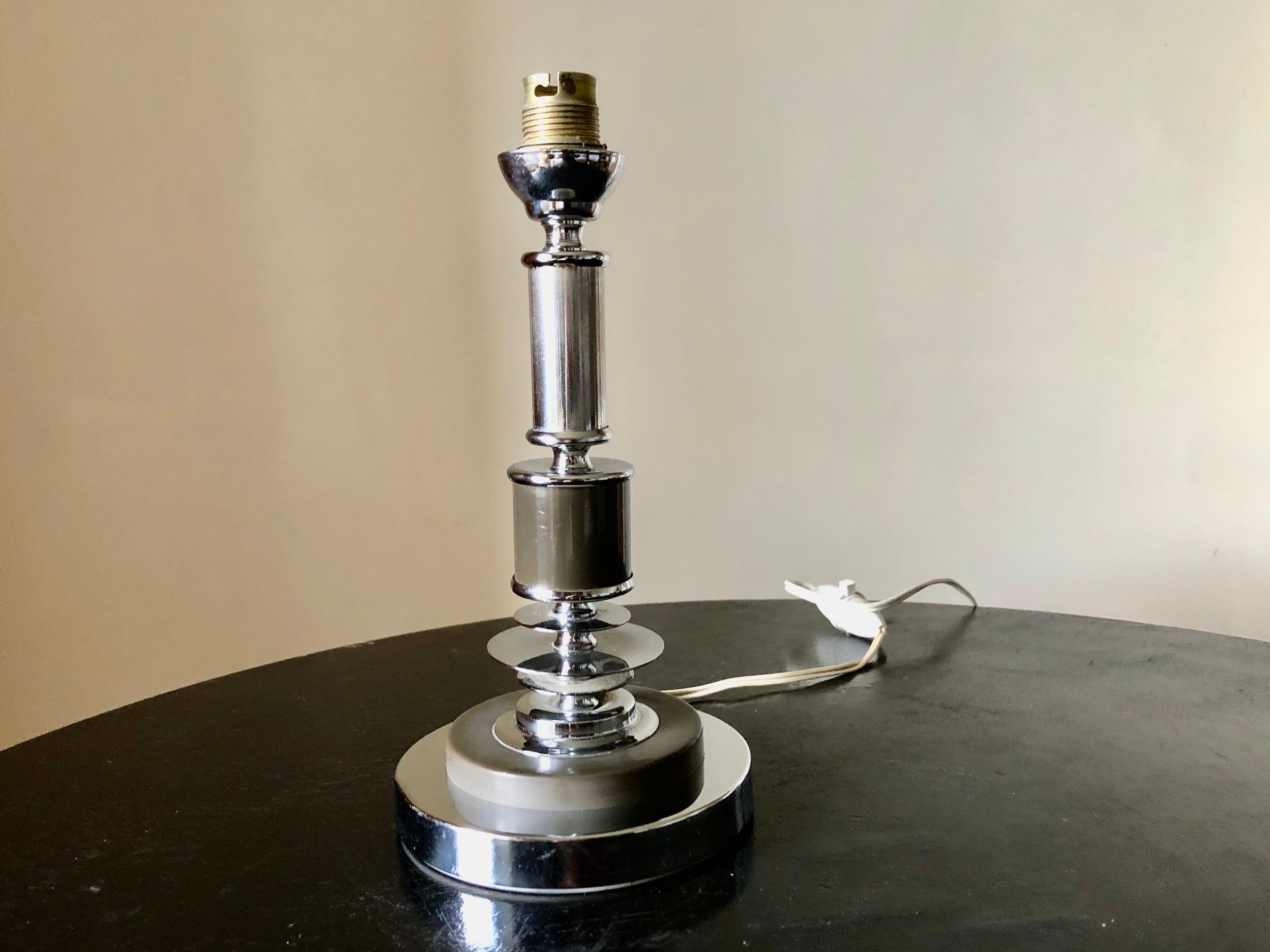 Lamp stand space age