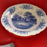 Set de 2 grands plats 1 creux avec 1 plat.Sarreguemines, modéle Romantic. Décor bleu.