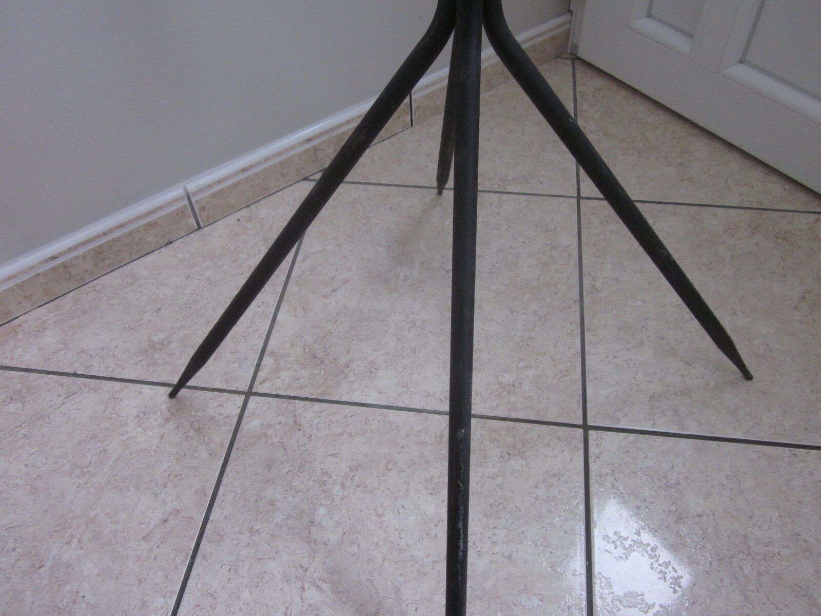 Vintage coat holder has 12 balls