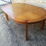House Regain elm table with two extensions