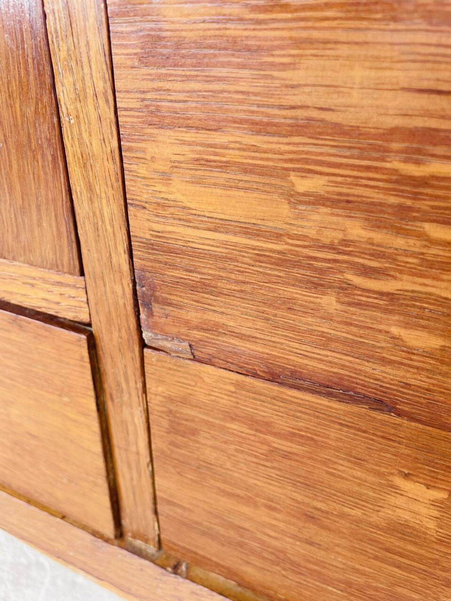 Oak storage unit, splayed legs circa 1950s