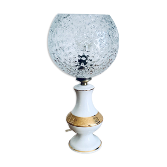Porcelain table lamp and glass globe