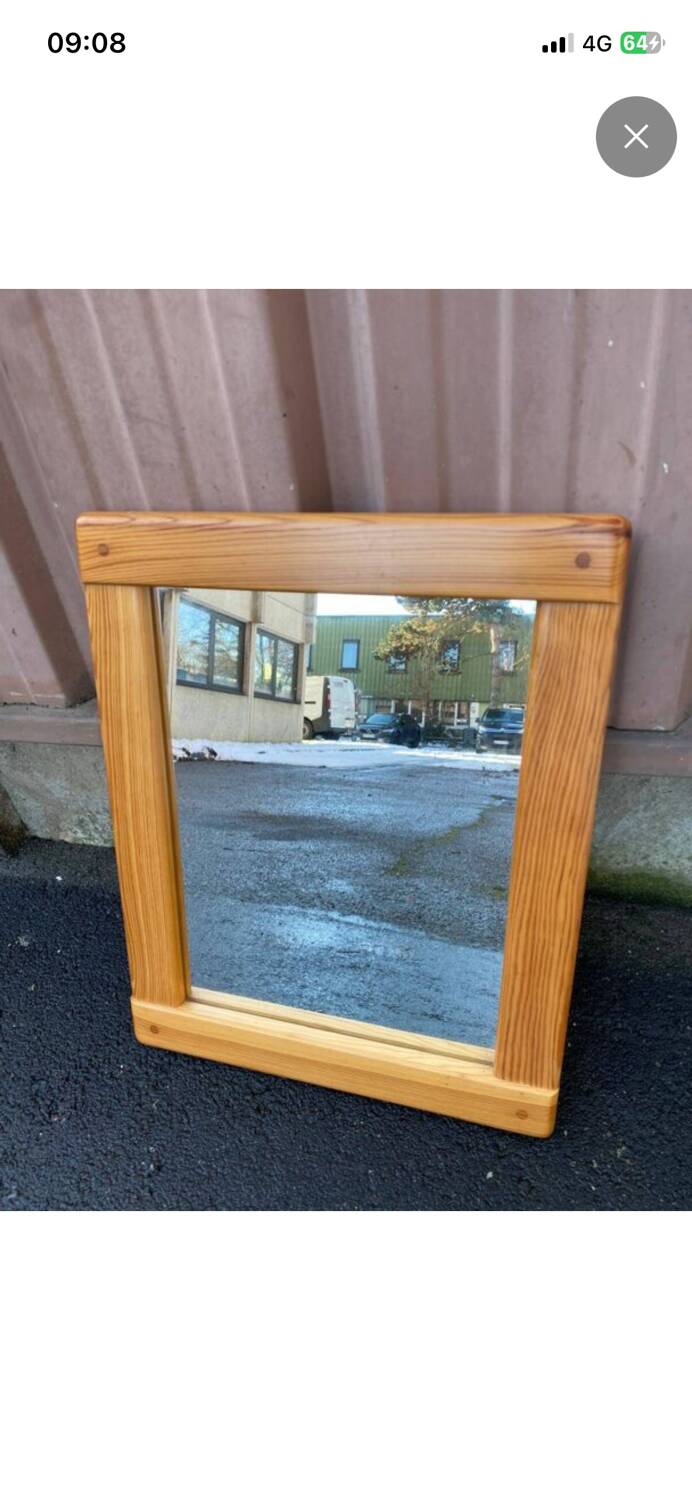 Scandinavian rectangular rounded mirror in pine 40x50cm