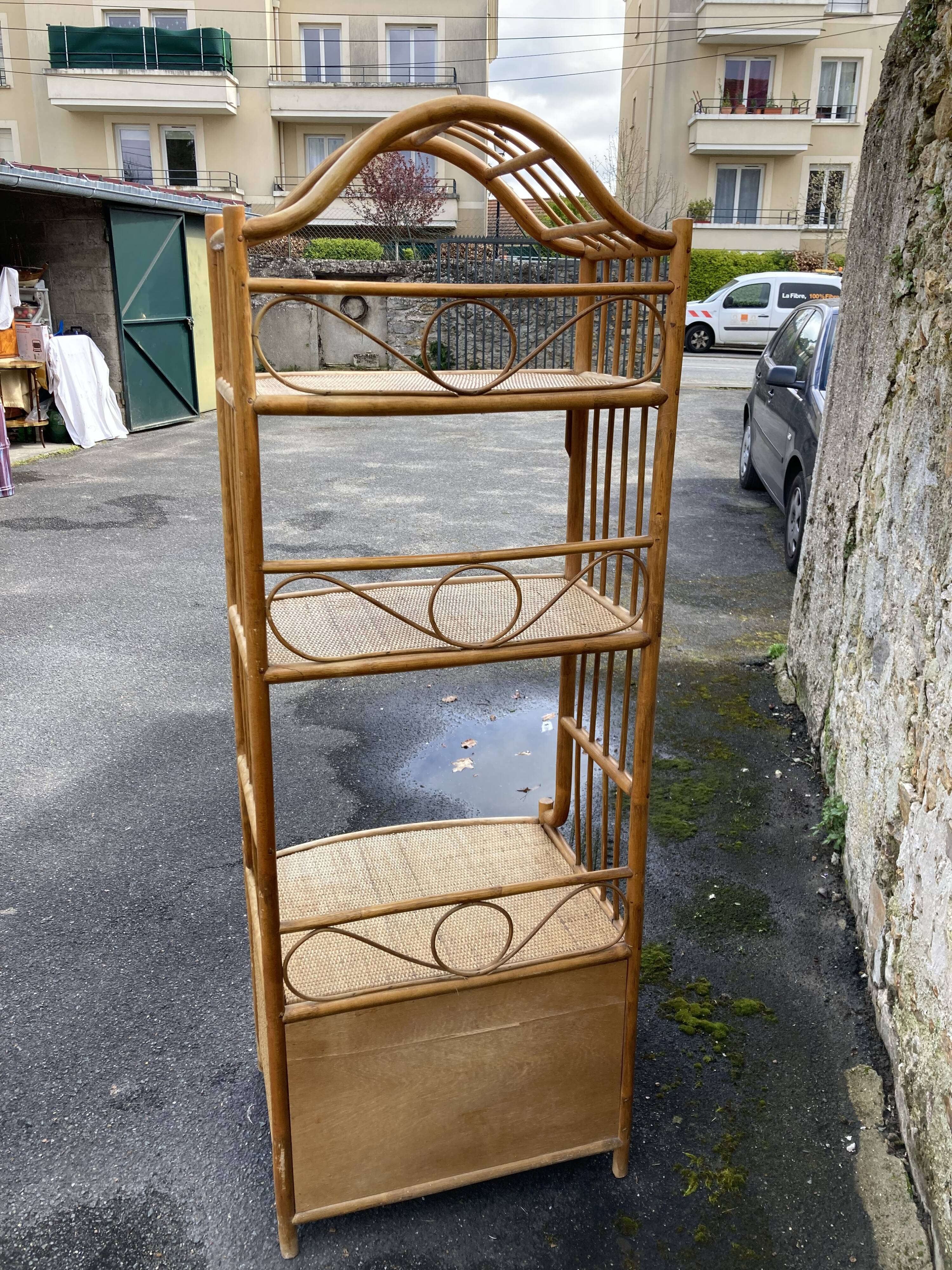 Rattan furniture for veranda.