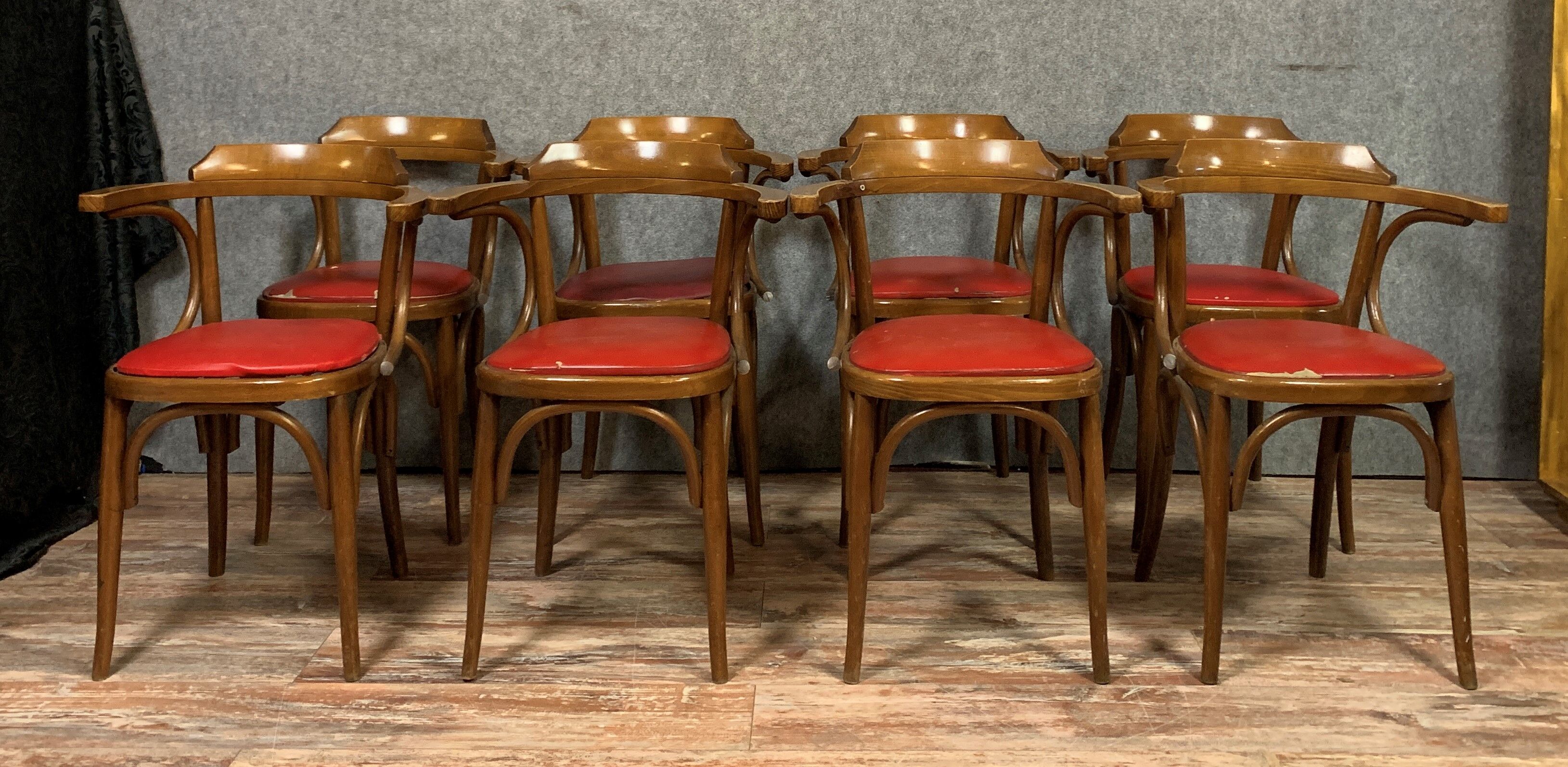 Série de 8 chaises en bois courbé vers 1940