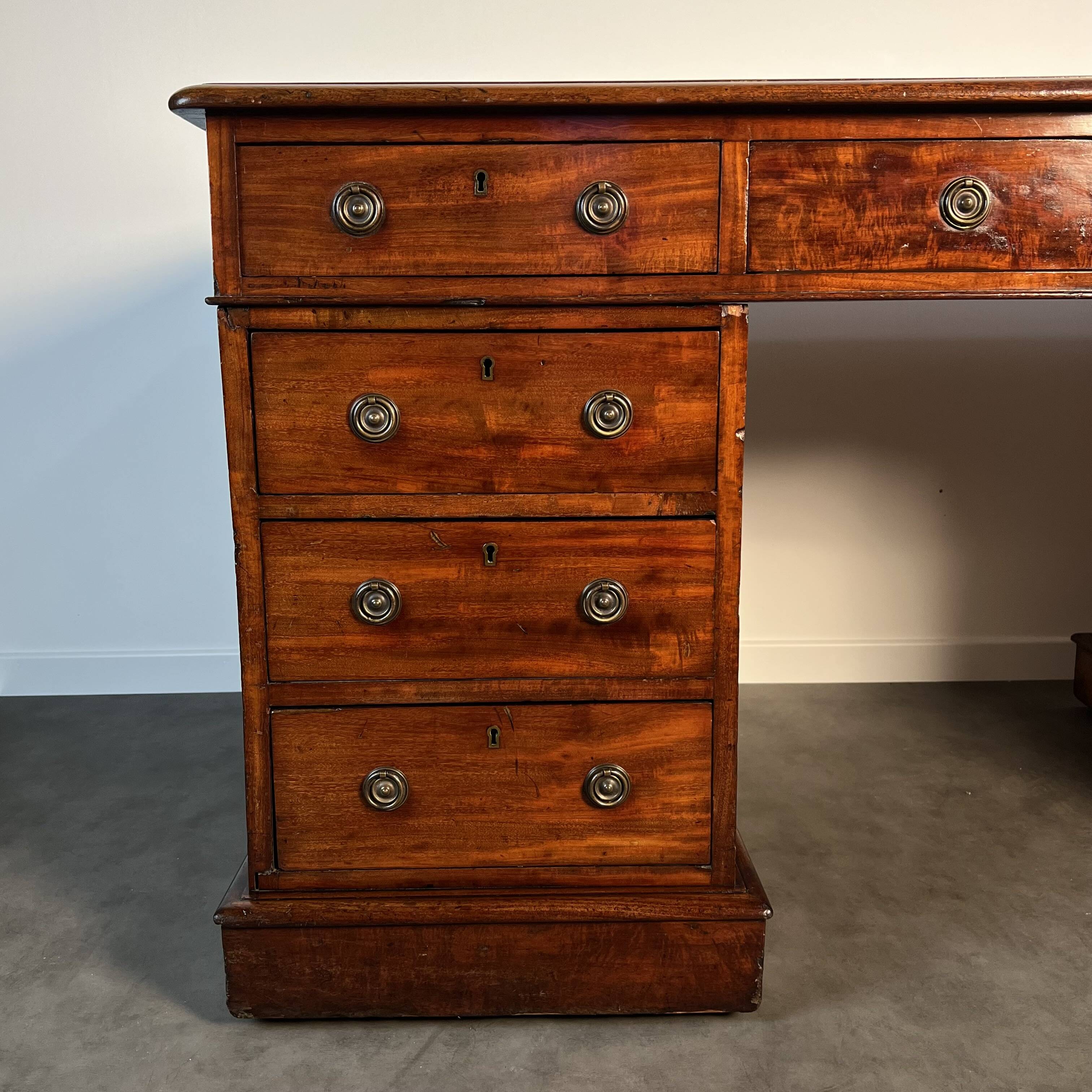 Bureau à caissons - acajou époque victorienne pedestal desk Angleterre XIXe