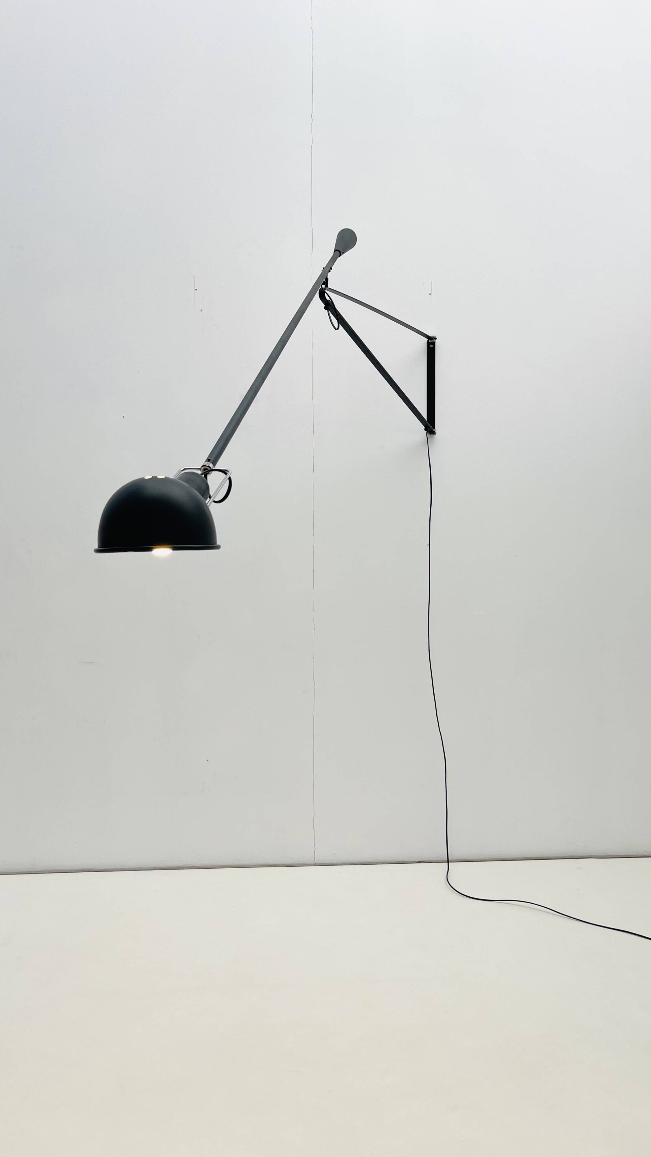 Model 265 Wall lamp by Paolo Rizzatto