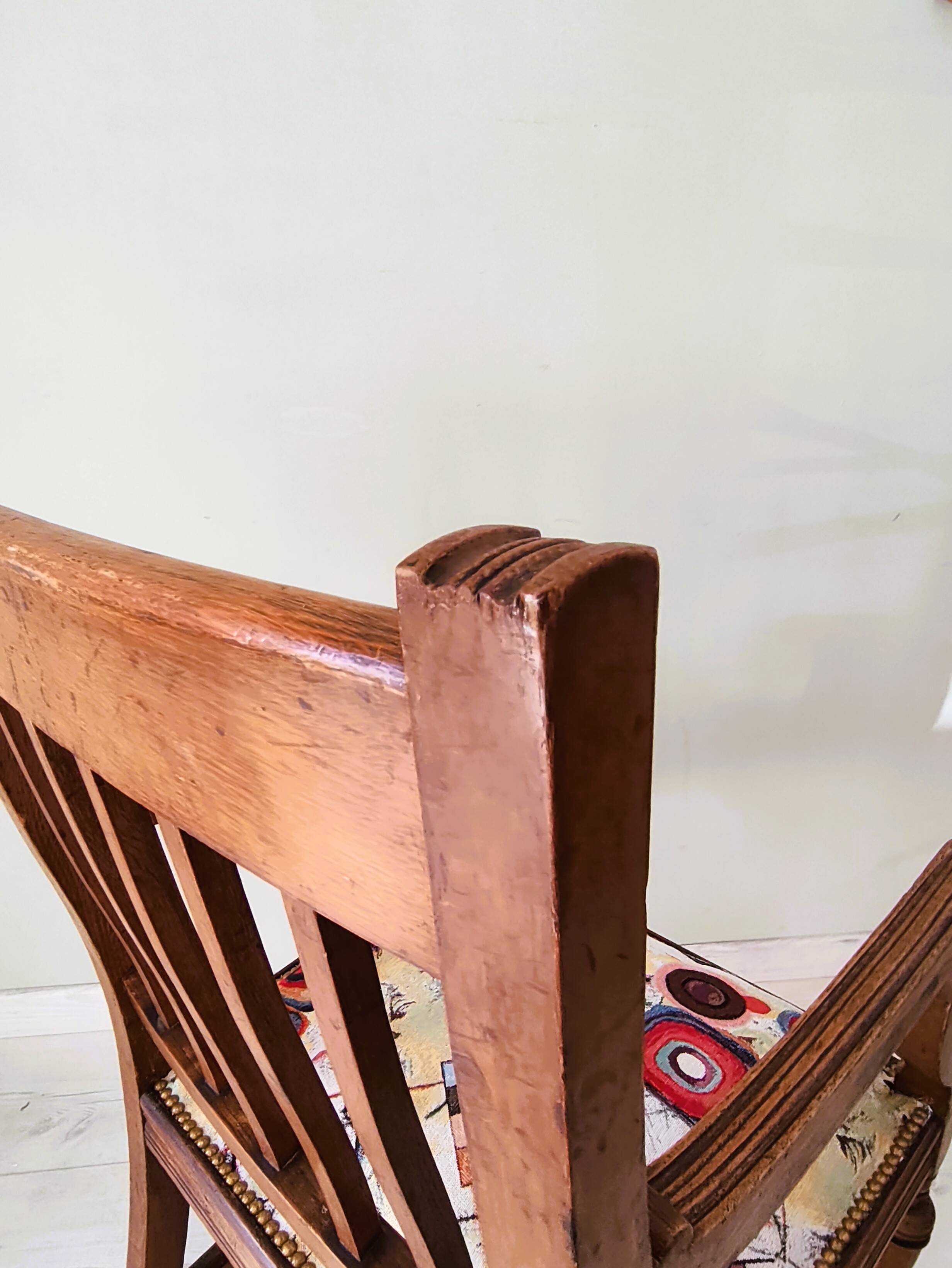 English style armchair in solid wood