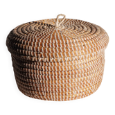 Panier en paille avec couvercle