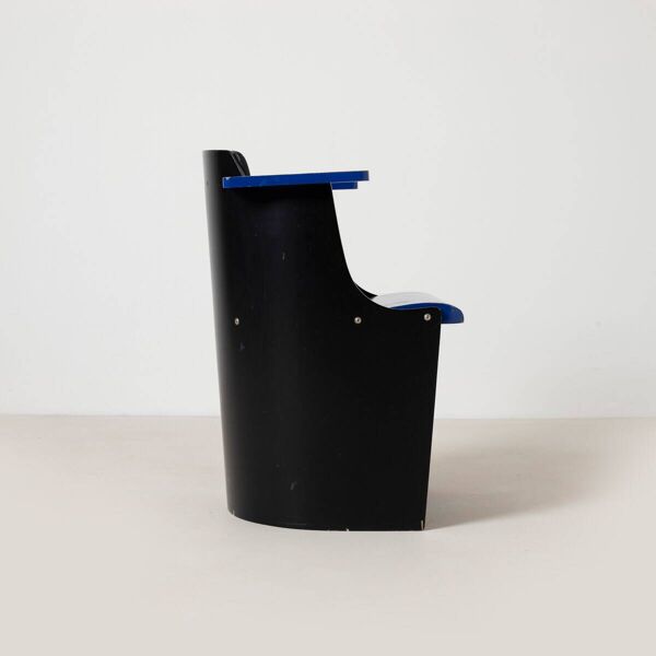 Chaise Bauhaus D61 noire et bleue par El Lissitzky pour Tecta, années 1970.