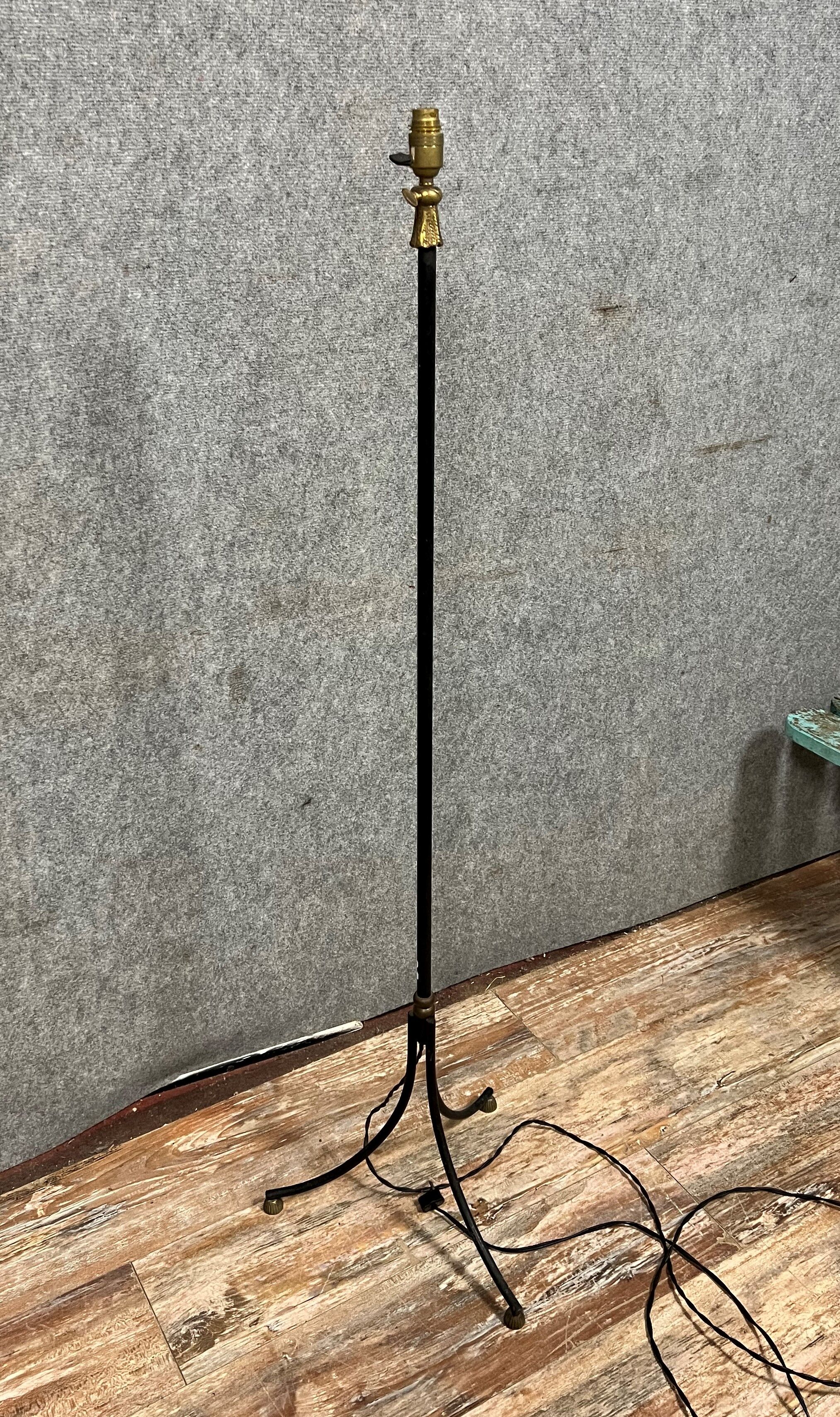 Vintage floor lamp foot in lacquered iron circa 1950