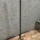 Pied de lampadaire vintage en fer laqué vers 1950