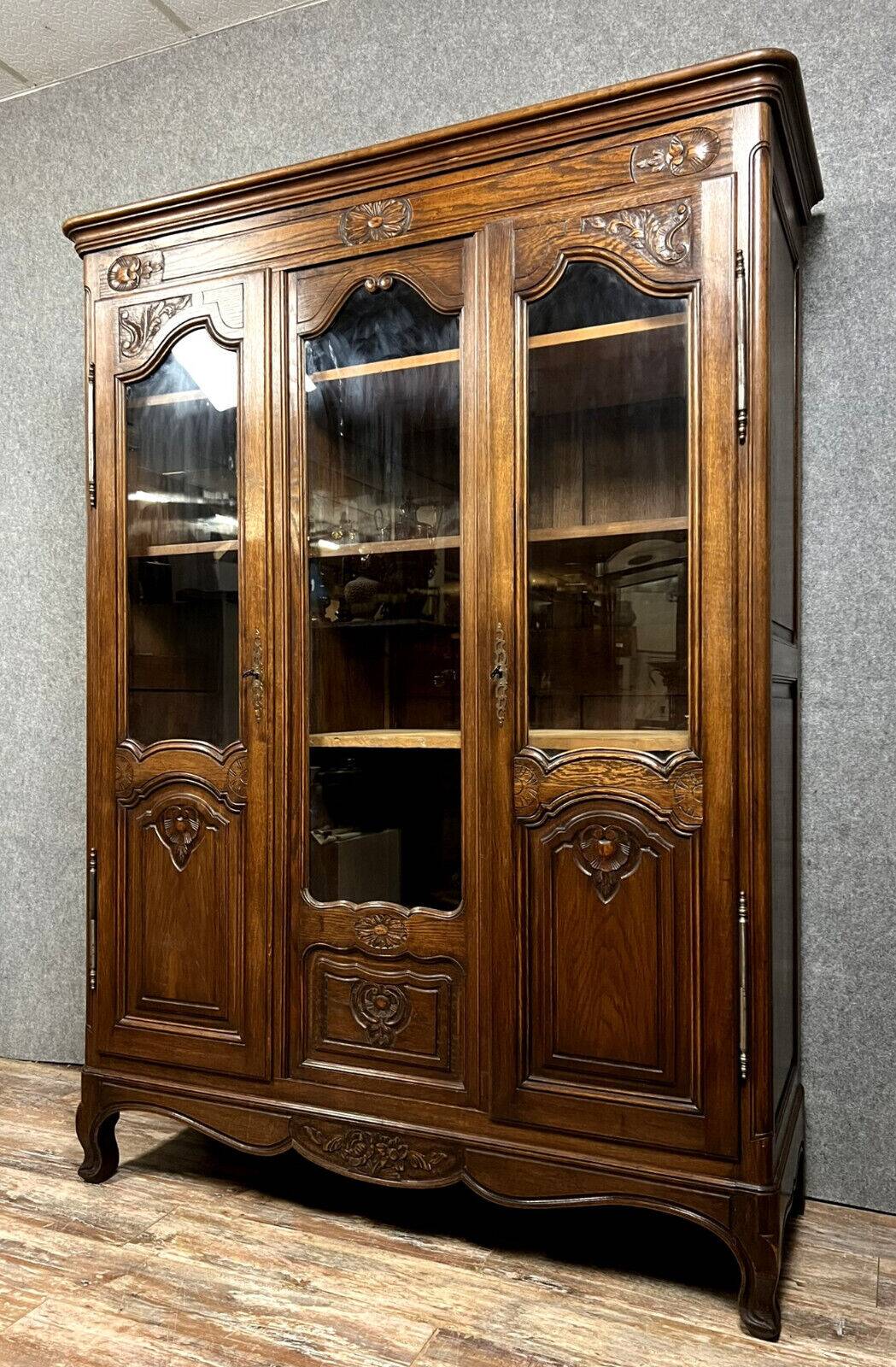 Louis xv style bookcase in solid oak circa 1900-1920