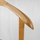 Light valet stand in beech