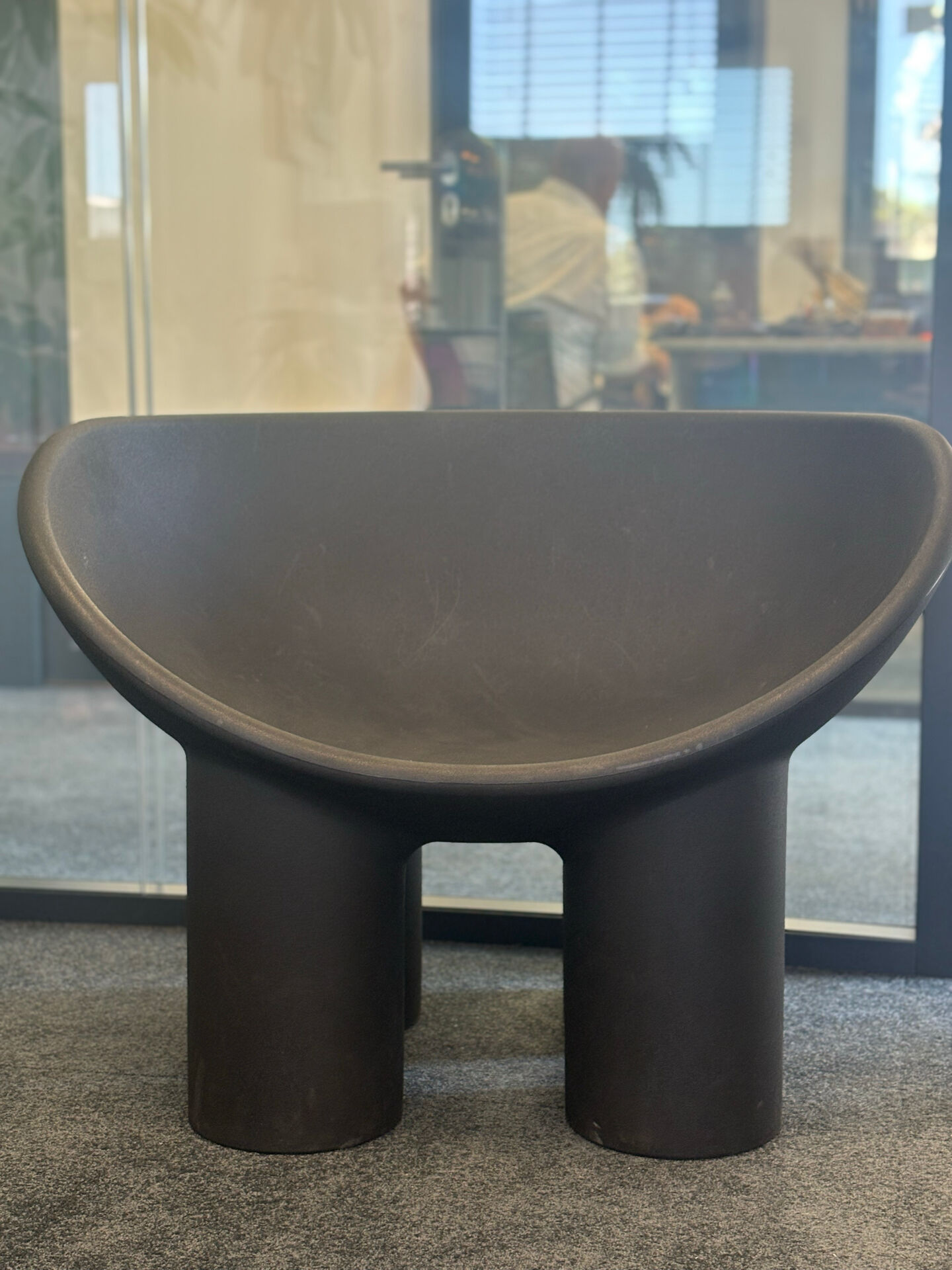 Fauteuil roly poly gris