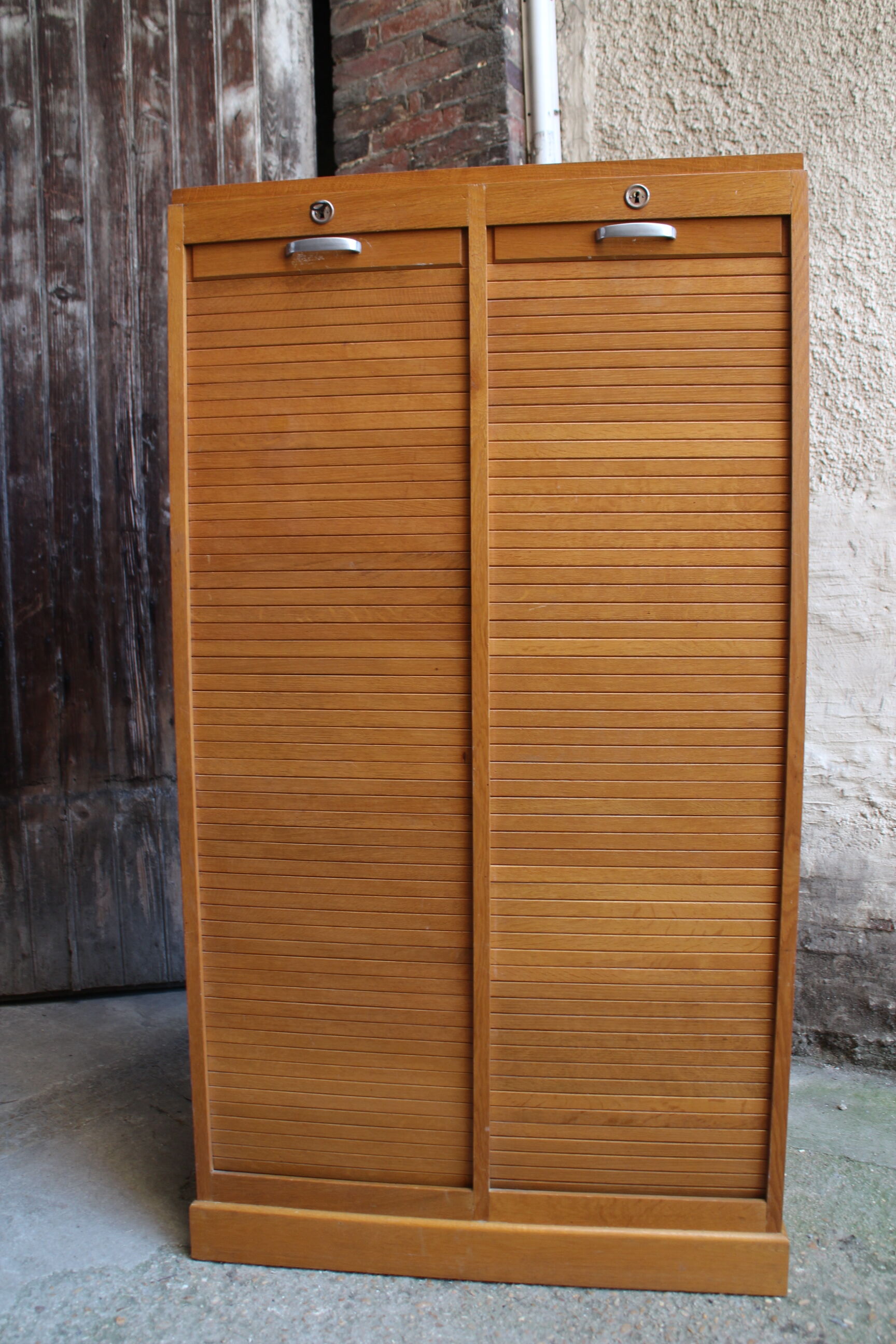 Double curtain binder