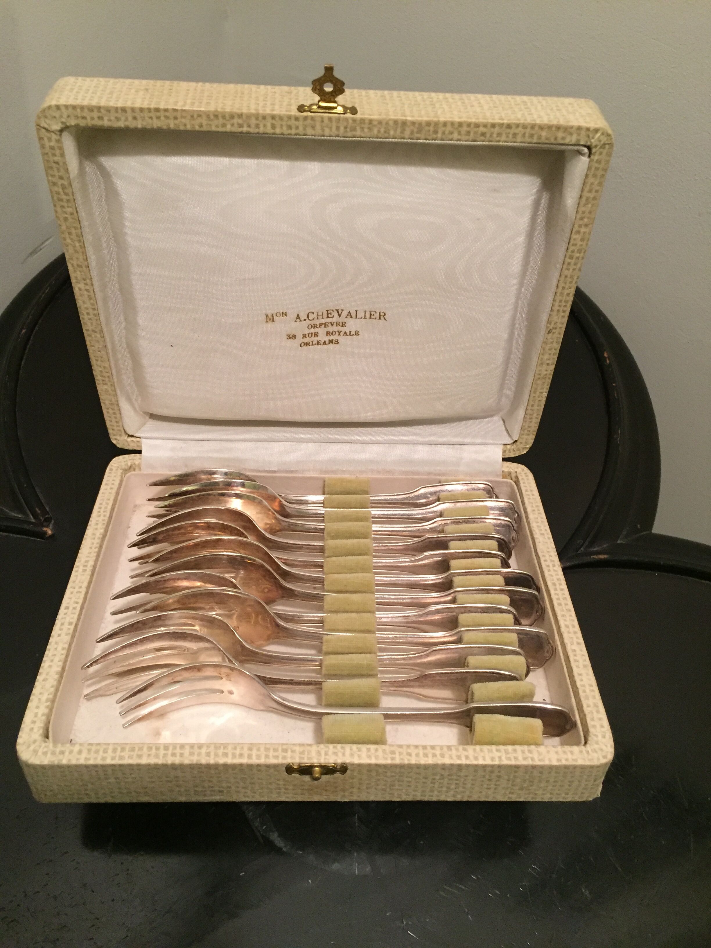 Dessert cutlery service 12 silver metal forks