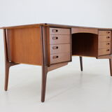 1960s Svend Åge Madsen Teak Writing Desk for H.P. Hansen, Denmark-