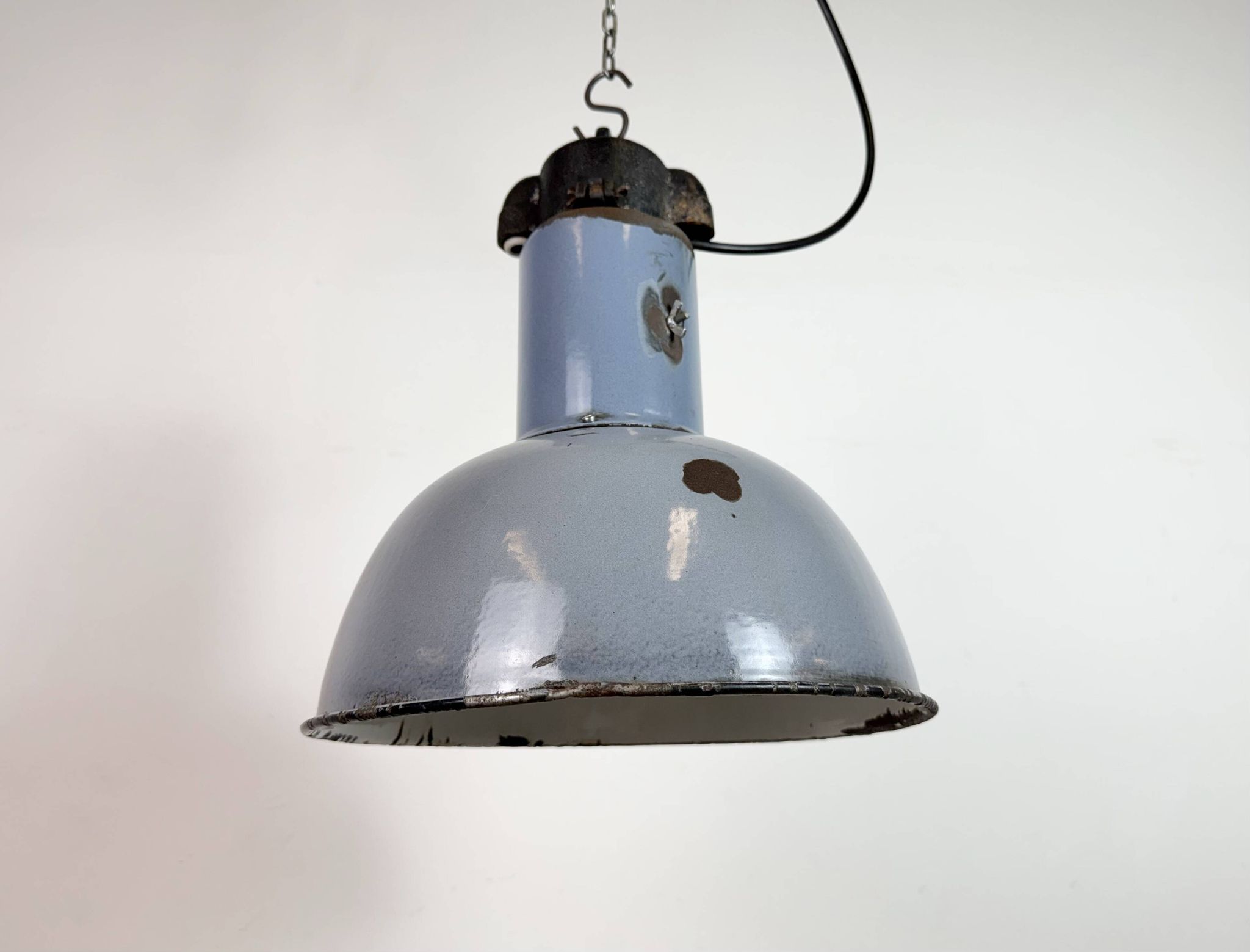 Industrial Grey Enamel Bauhaus Pendant Lamp, 1930s