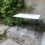 Bistro table in cast iron and white marble 1900