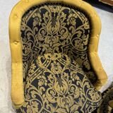Napoleon III style living room with floral decoration