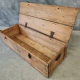 Coffre ancien table basse XIXe siècle 57x152 cm