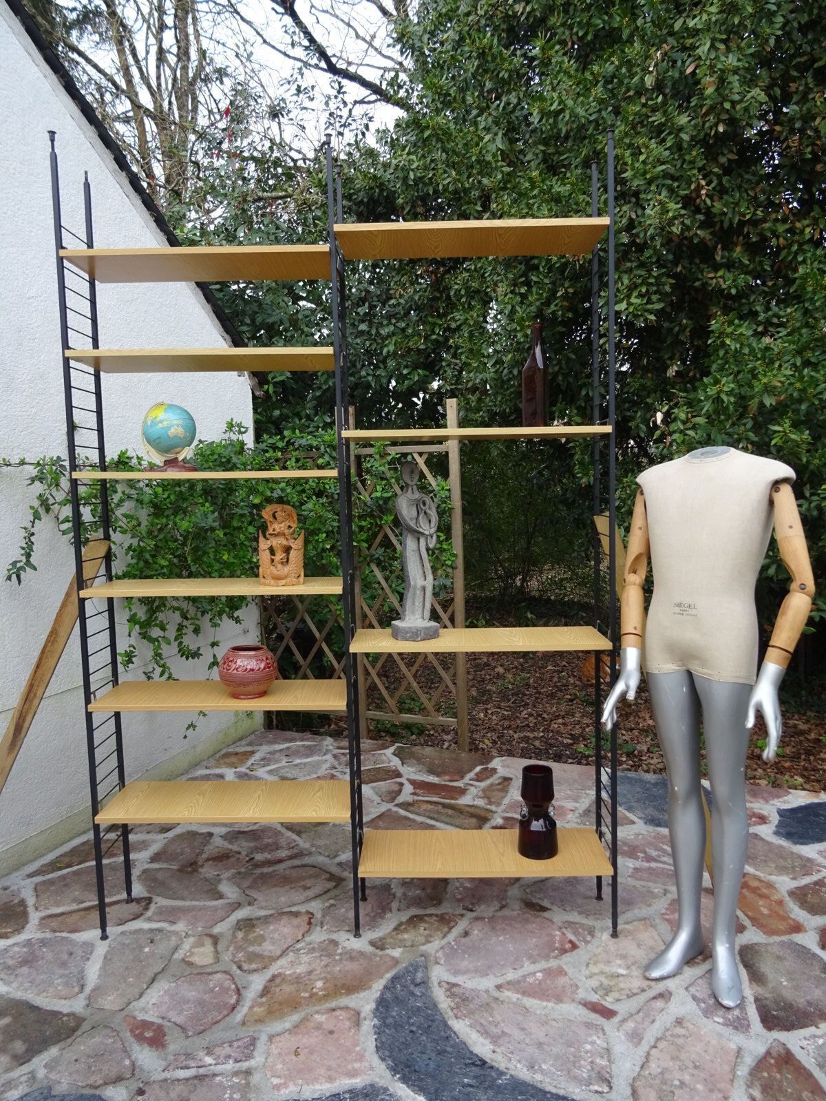 Bookshelf bookstring floor ceiling