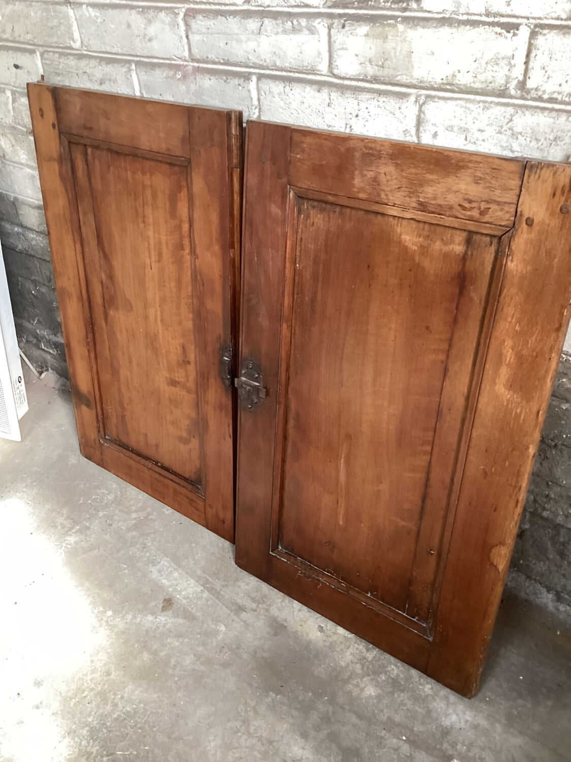 Paire de portes de placard ancienne