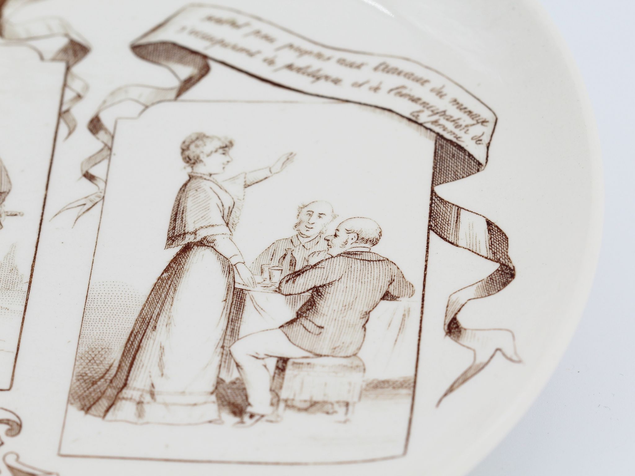 Assiette ancienne terre de fer horoscope