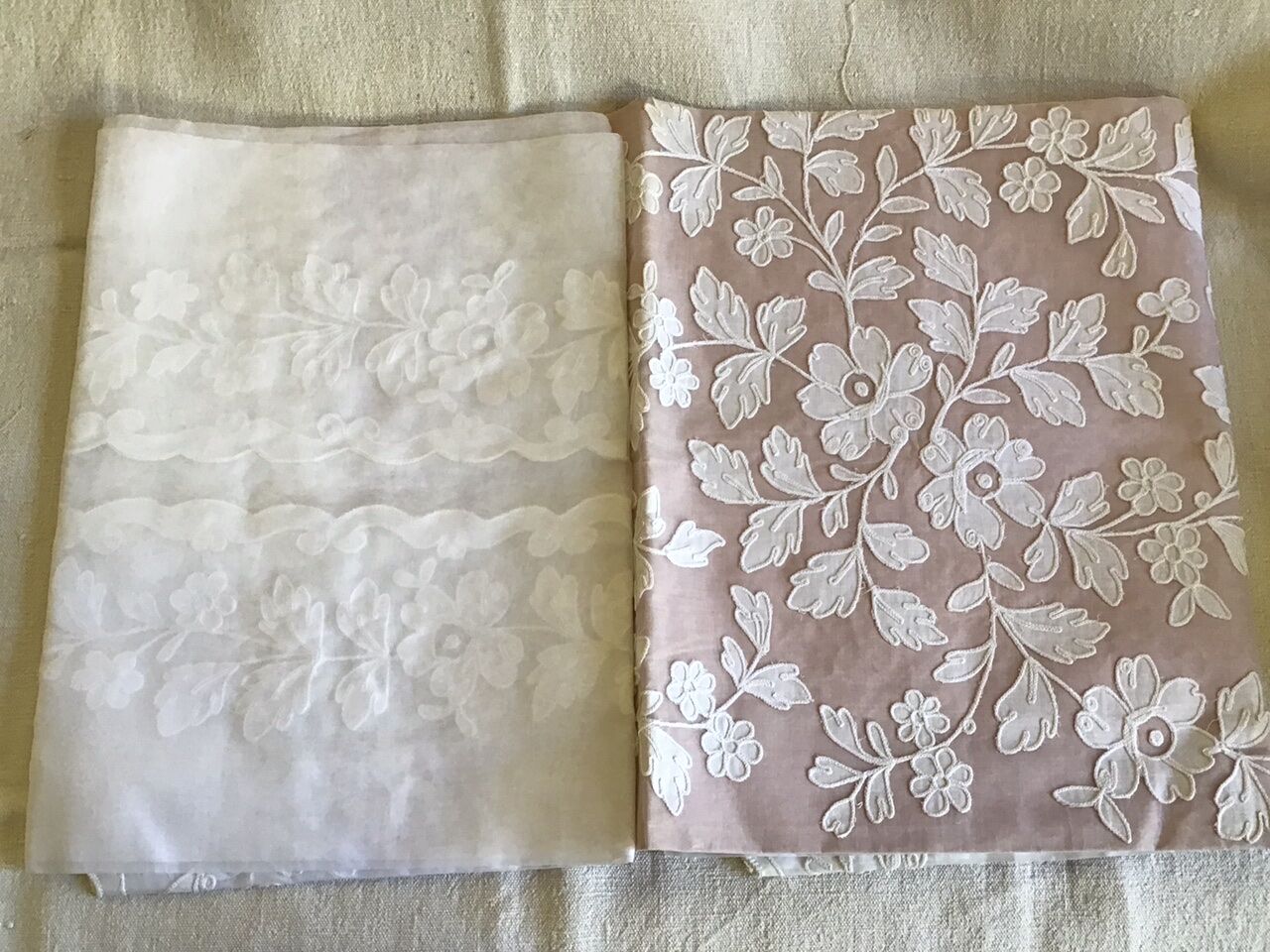 Ceremonial tablecloth in white organza