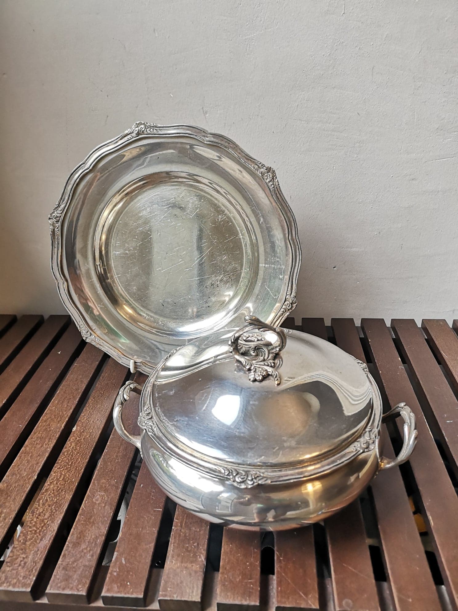 Vegetable with tray silver metal, around 1050