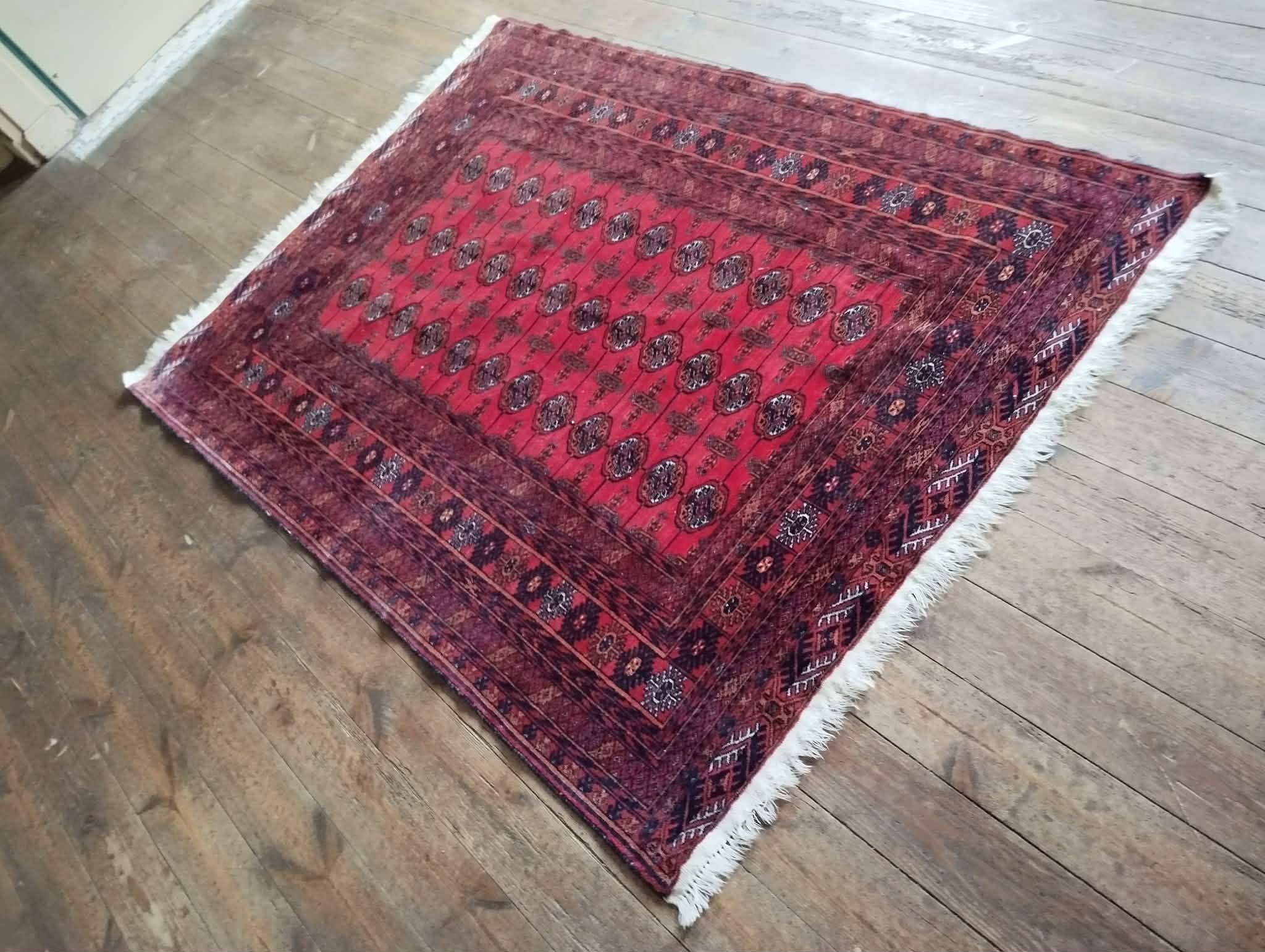 Handmade Turkmen Bukhara carpet 170x122cm