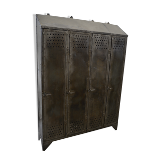 Industrial cloakroom