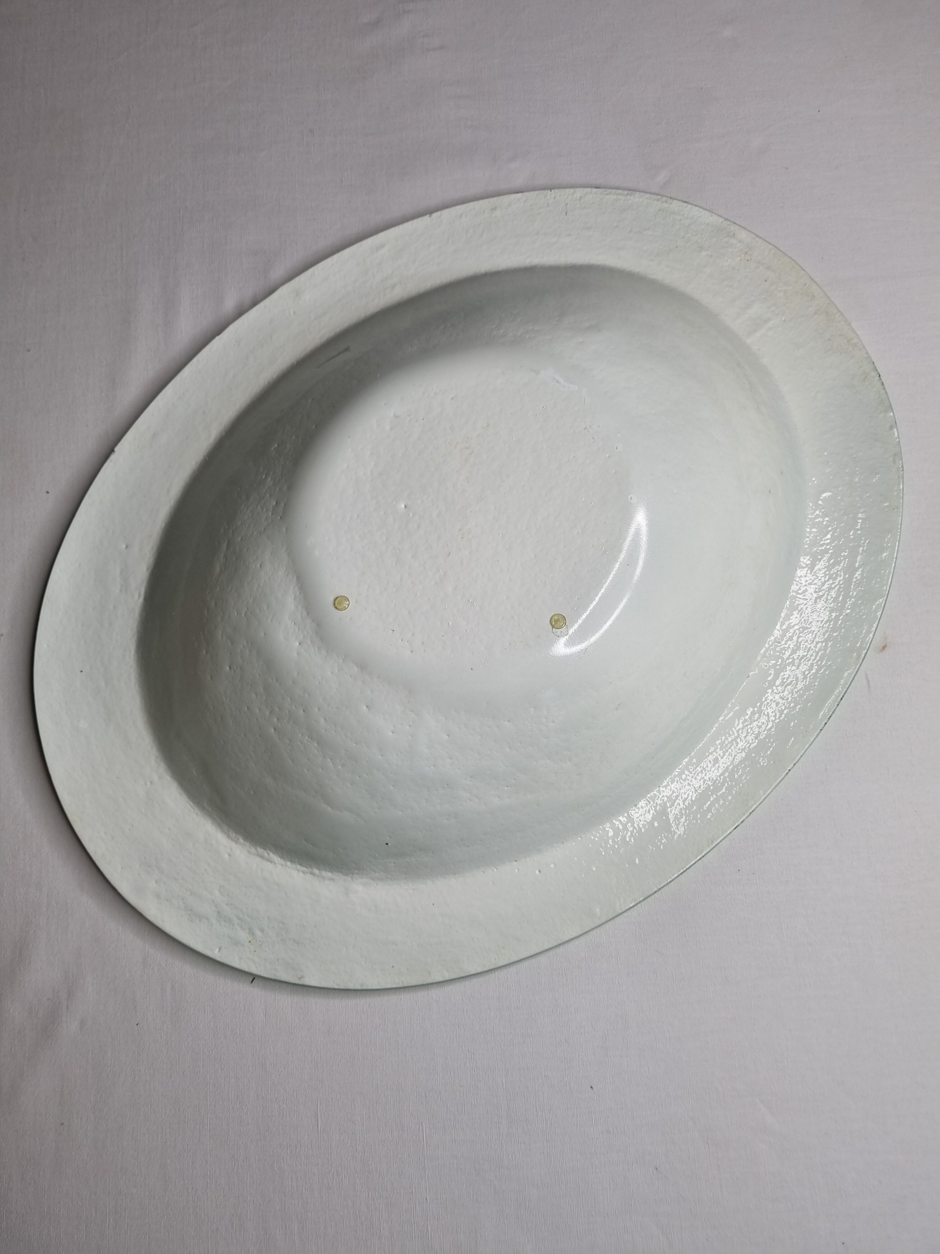 Plat décoratif ovale en pâte de verre, vert prairie et blanc, 45 cm