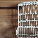 Wall basket