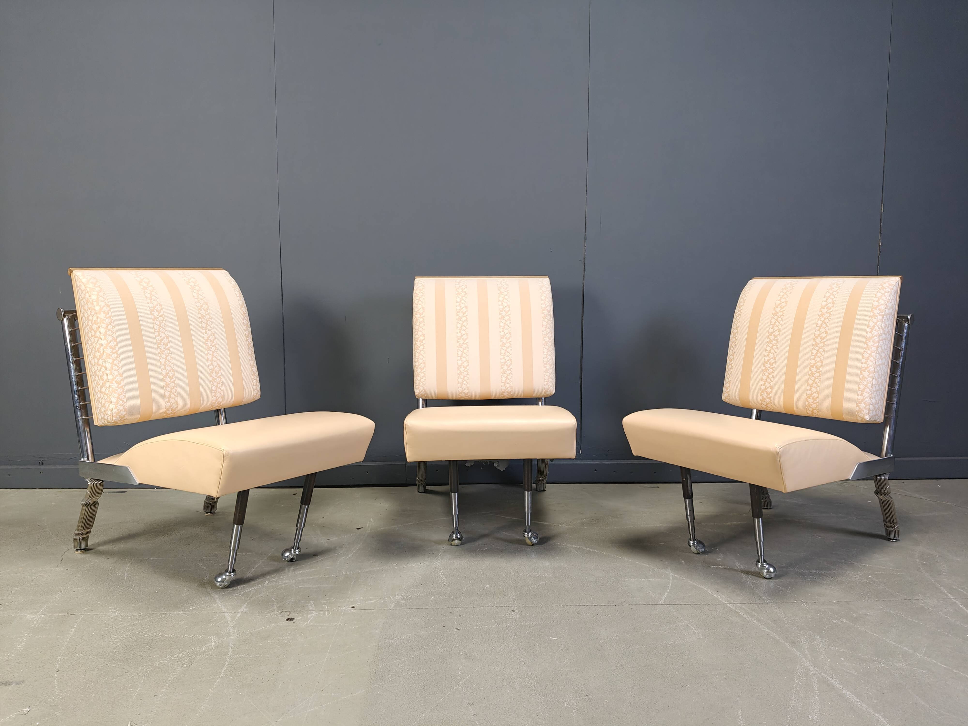 Ensemble de chaises longues sculpturales avec table basse, 1996