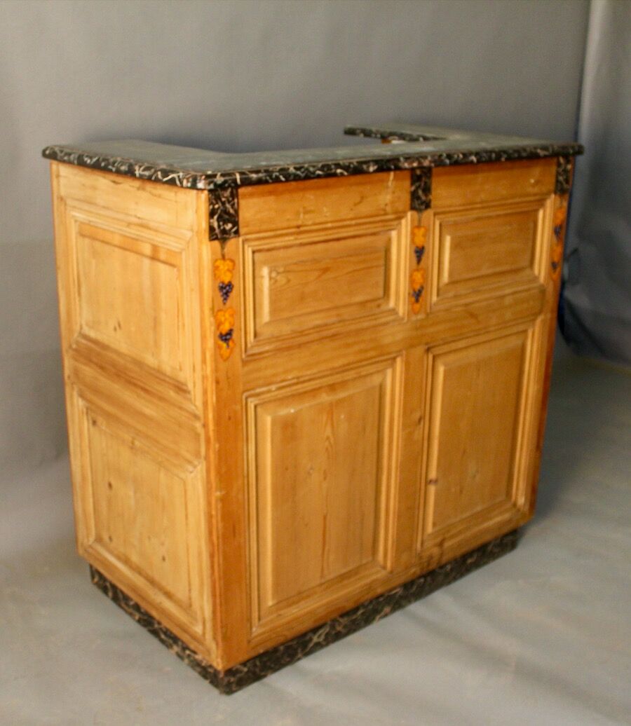 Banque comptoir en sapin à décor de raisins