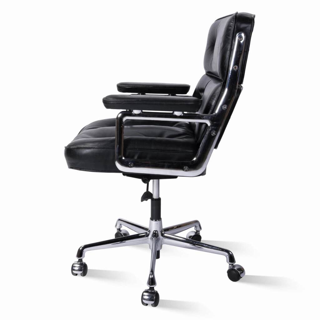 Lobby Chair by Vitra in 1984, design by Charles and Ray Eames.