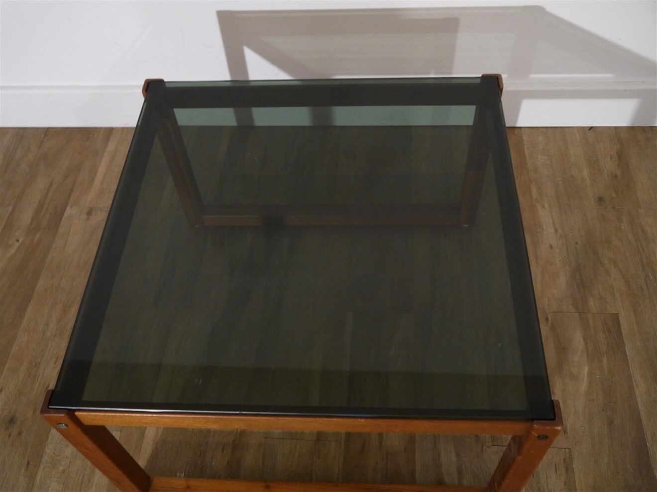 Table basse vintage scandinave en teck et verre 1970