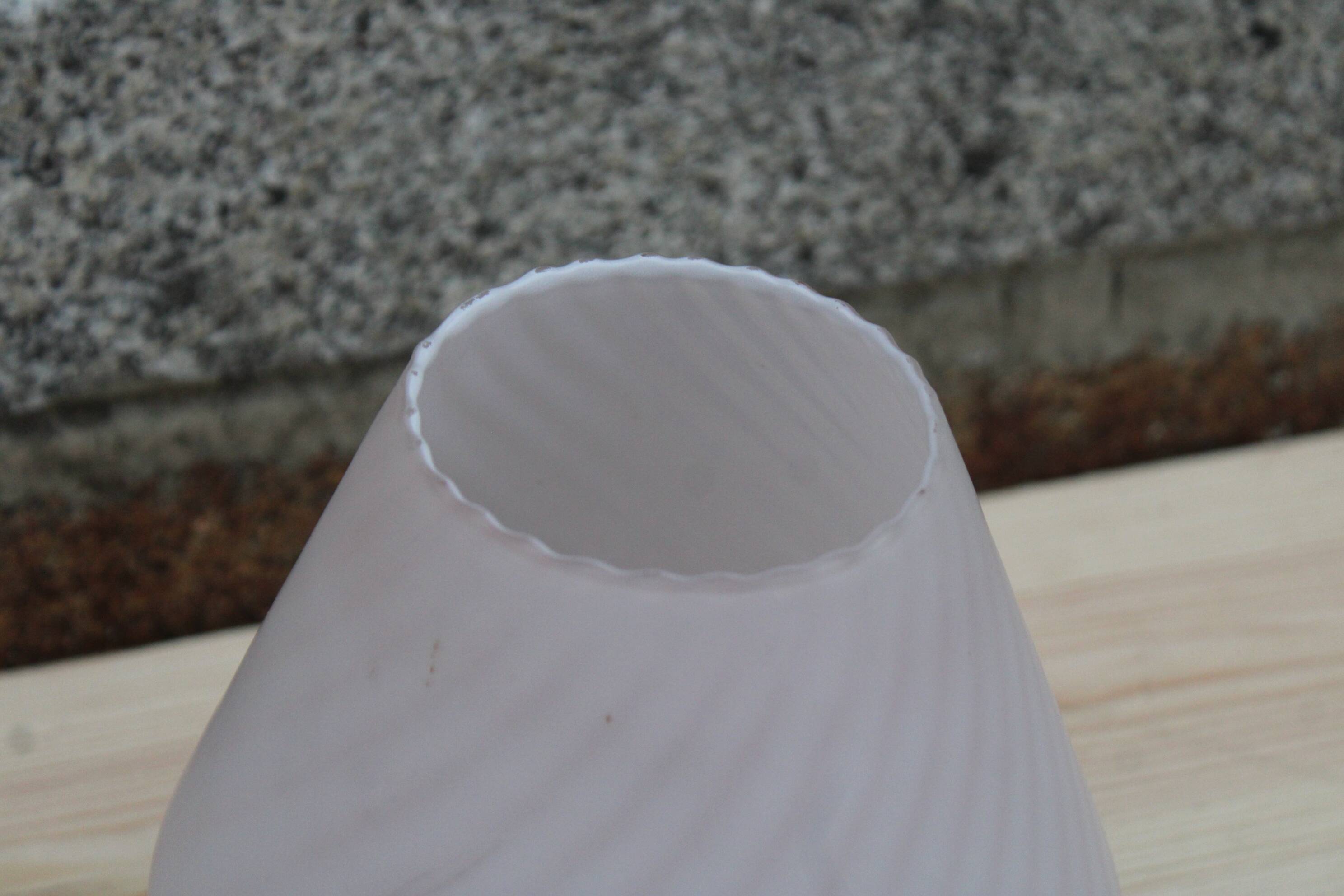 Vintage opal glass lamp – Murano style